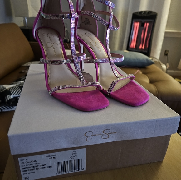 Pink Heels - Picture 4 of 5